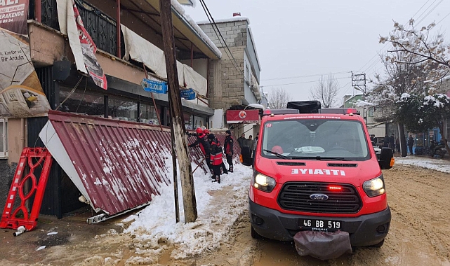 Karın Ağırlığına Dayanamadı! Kahramanmaraş’ta Sundurma Çöktü