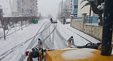 Onikişubat Belediyesi karla mücadelede teyakkuzda!