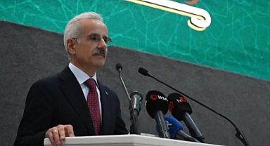 15 Yaş Altına Sosyal Medya Yasağı Geliyor! Bakan Uraloğlu: Kanun Teklifi TBMM’ye Sunulacak