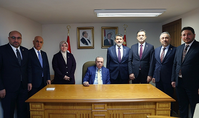 AK Parti Kahramanmaraş Milletvekillerinden Cumhurbaşkanı Erdoğan'a Doğum Günü Ziyareti!