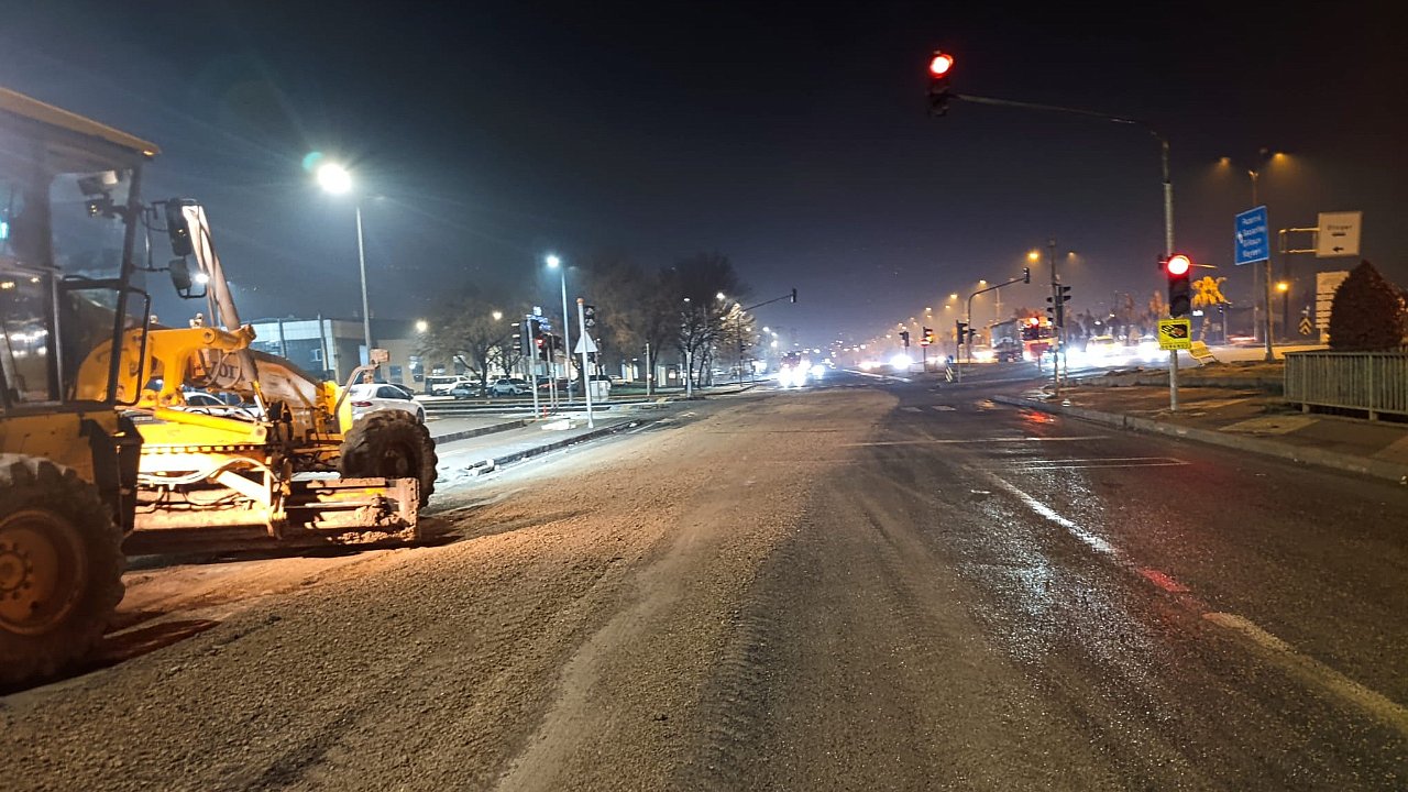 Altyapı Çalışmasının Devam Ettiği Yollardaki Bozulmalar Gideriliyor!