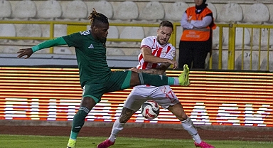 Esenler Erokspor - Boluspor Maçı Canlı İzle! 1. Lig'de Kritik Randevu: Saat Kaçta, Hangi Kanalda?