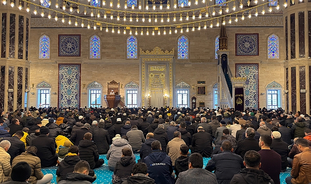 Kahramanmaraş’ta deprem şehitleri için 1001 Hatim!