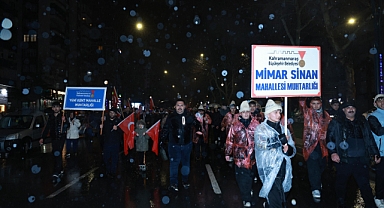 Kahramanmaraş’ta kurtuluş coşkusu gecede devam etti!
