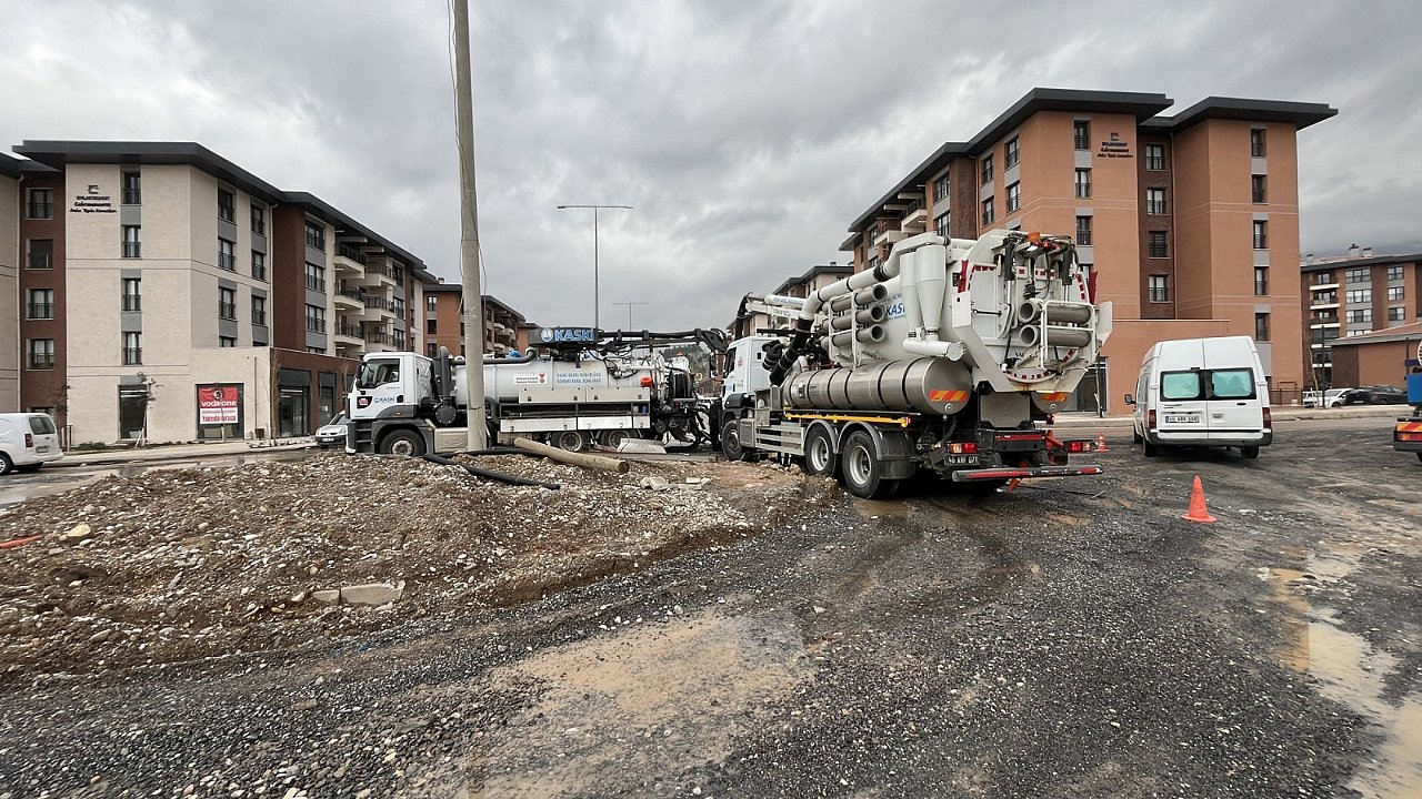 KASKİ’den Sağanak Yağış Öncesi Yoğun Mesai!