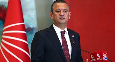 Özgür Özel Kahramanmaraş'ta CHP'nin mevlidine katılan hocanın sürgün edildiğini ileri sürdü!