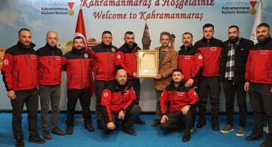 Sakarya İtfaiyesi'nden Kahramanmaraş'a 6 Şubat ziyareti! 