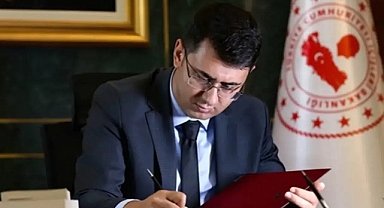 Serdar Kartal Kimdir? Uşak Valisi'nin Hayatı