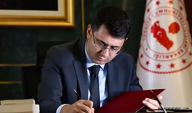 Serdar Kartal Kimdir? Uşak Valisi'nin Hayatı