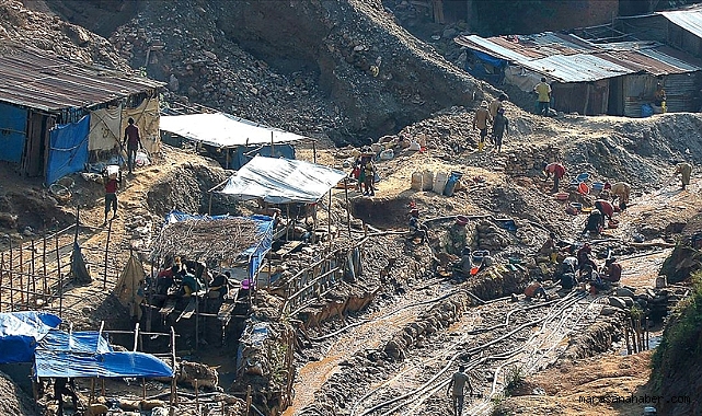 Ülkede büyük felaket! 226 işçi hayatını kaybetti