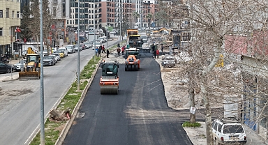 Büyükşehir, Dulkadiroğlu’nda Asfalt Mesaisini Sürdürüyor!