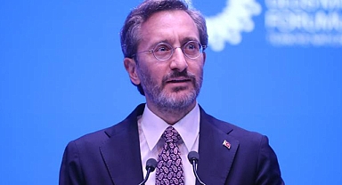  Fahrettin Altun Kimdir? Akademik Kariyeri ve Eğitimi