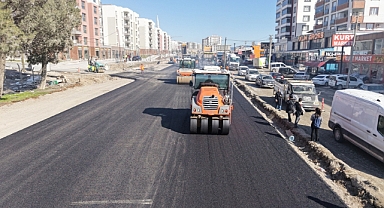 Gözün aydın Doğukent! Asfalt çalışması başladı!