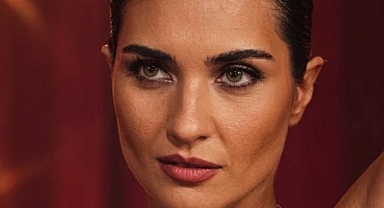 Tuba Büyüküstün Kimdir, Kaç Yaşında ve Nereli? İşte Tuba Büyüküstün’ün Başarılarla Dolu Hayatı