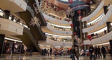 AVM’ye yaş sınırı geldi!