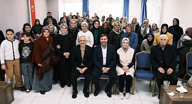 Büyükşehir’in “Aile İçi İletişim” Söyleşisi Andırın’da Yoğun İlgi Gördü!