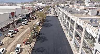 Büyükşehir, Toptancılar Sitesinde Asfalt Çalışmasını Sürdürüyor