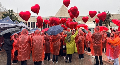 Kahramanmaraş Otizm İçin Yürüdü; Mesajlar Gökyüzüne Bırakıldı