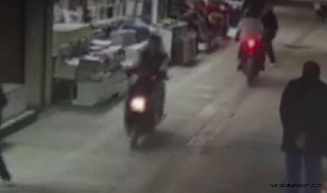 Kahramanmaraş’ta Kapalı Çarşı’ya Motosikletle girdi, yetmedi yayaya çarpıp kaçtı!