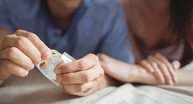 Komşusunu kocasıyla aynı yatakta yakaladı, Kıyamet koptu!