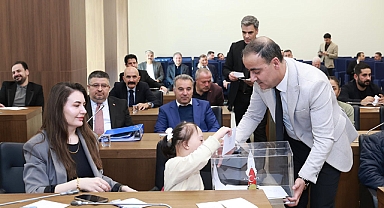 Onikişubat Belediyesi’nin Nisan Ayı Meclis Toplantısı Bir Başka Anlamlı Oldu!