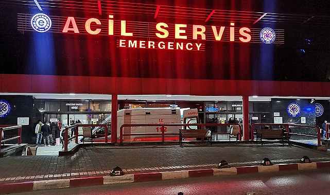 Parkta oynayan 2 yaşındaki çocuğa bıçakla saldırdı!