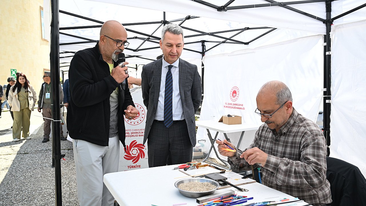 Rektör Okumuş, Yeşil Kampüs Festivalinde Stantları İnceledi!