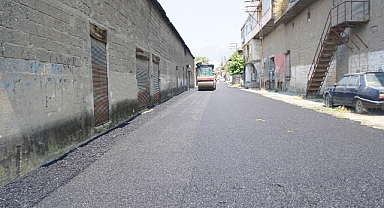Büyükşehir, Menderes Mahallesi’nde Sıcak Asfalt Serimine Başladı!