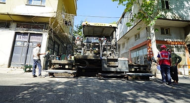 Büyükşehir, Menderes Mahallesi’nin Asfaltında Sona Geldi!