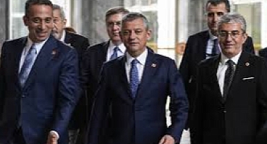 CHP’de Kriz Derinleşiyor: Özgür Özel’e Yakın 28 PM Üyesi İstifa Etti
