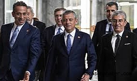 CHP’de Kriz Derinleşiyor: Özgür Özel’e Yakın 28 PM Üyesi İstifa Etti