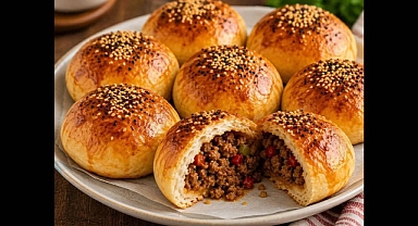 Gelinim Mutfakta Tombik Etli Börek Tarifi: Lezzet Garantili Püf Noktaları