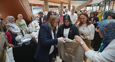 Kadınların El Emeği ve Üretkenliği Yıl Sonu Sergisinde Taçlandı!
