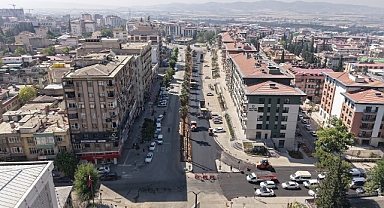 Kahramanmaraş Büyükşehir, Trabzon Bulvarı’nda Son Kat Asfalt Serimine Başladı!