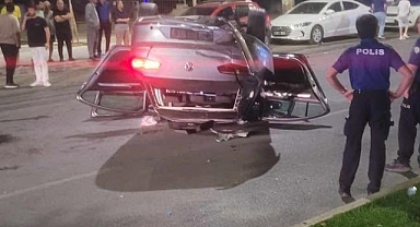 Kahramanmaraş’ta Makas Atarak Yarışan Otomobiller kaza yaptı!