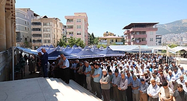 Kahramanmaraş’ta Yangında can veren kardeşlere son görev!