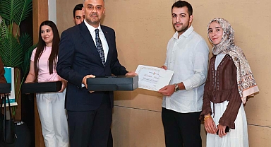 Onikişubat Belediyesi’nin Evlilik Okulu’nu tamamlayan ilk 50 çift sertifikalarını aldı!