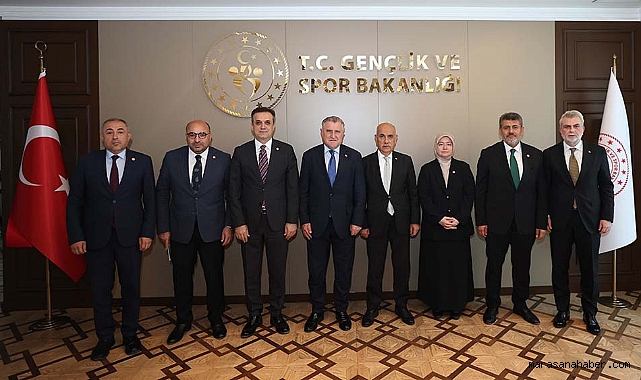 Ak Parti Kahramanmaraş Heyeti Gençlik ve Spor Bakanı Bak ile Bir Araya Geldi!