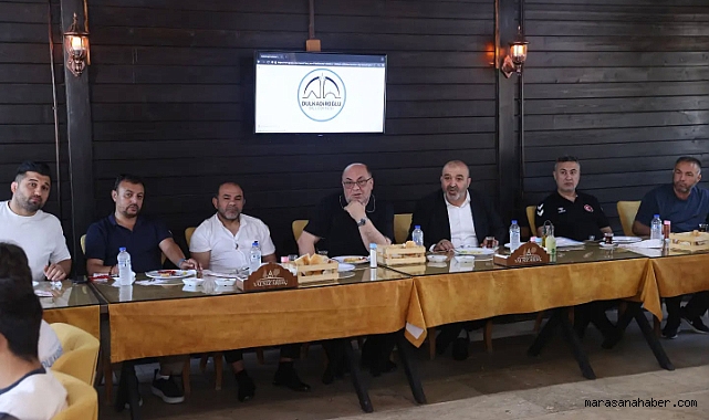 Başkan Akpınar Güreşçilerle Yalnız Ardıç Tesislerinde Bir Araya Geldi