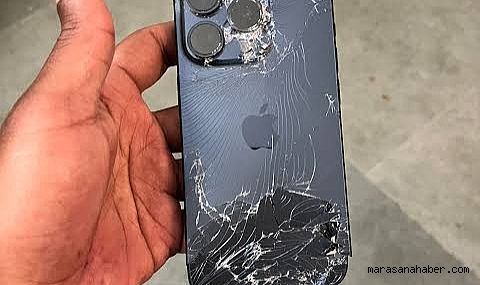 Binlerce Liralık iPhone'ları Kendi Elleriyle Parçalıyorlar