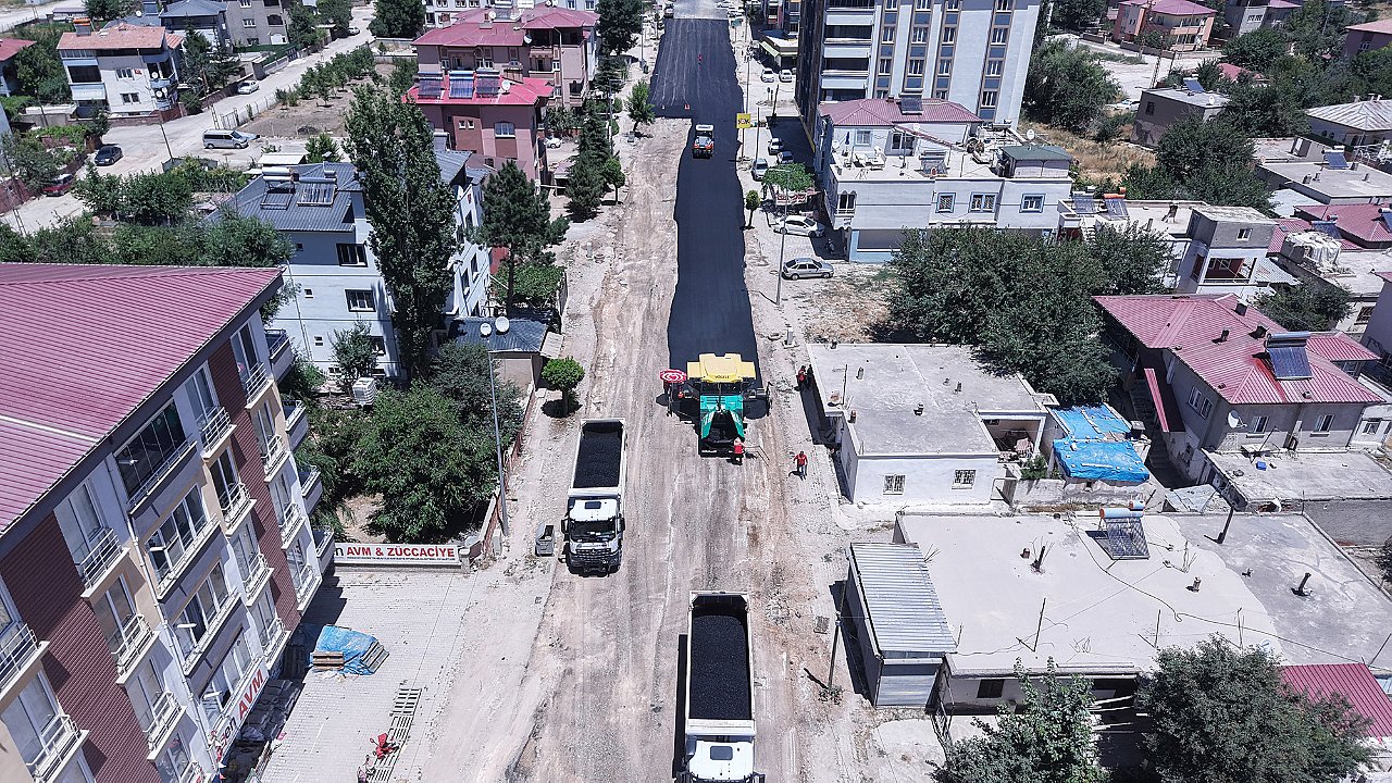 Büyükşehir, Elbistan Darende Caddesi’nde Dönüşüm Başlattı