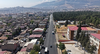 Büyükşehir, Şeyh Adil ve Girne Caddelerini Sıcak Asfaltla Yeniledi!