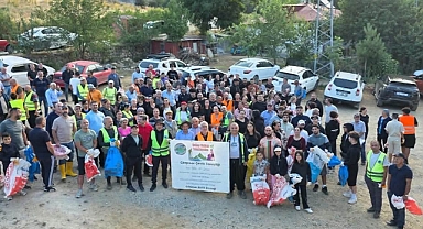 Kahramanmaraş'ta Gurbetçilerden Örnek Davranış! 6 Yıldır Köylerini El Birliğiyle Temizliyorlar