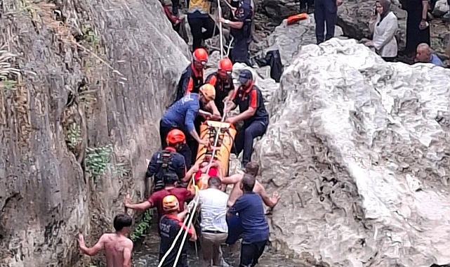 Kahramanmaraş'ta Kayalıklardan Düşen Çocuk Kurtarıldı!