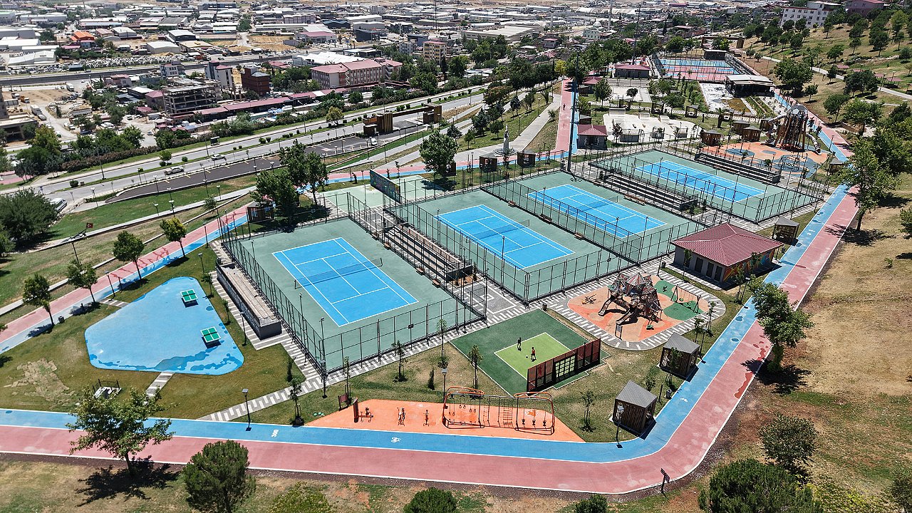 Kahramanmaraş’ta Tenis Kortlarında Rezervasyon Sistemi başladı!