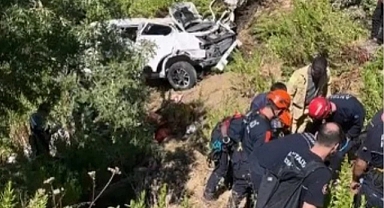 Uçuruma Yuvarlanan Otomobilde 5 Kişi Hayatını Kaybetti!