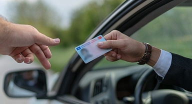 Yeni Trafik Düzenlemesi Meclis’ten Geçti! Aday Sürücülerin Ehliyeti Bu İhlallerde İptal Edilecek